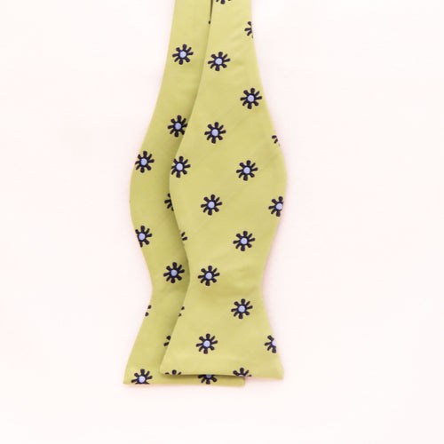 Green and blue floral bow tie set