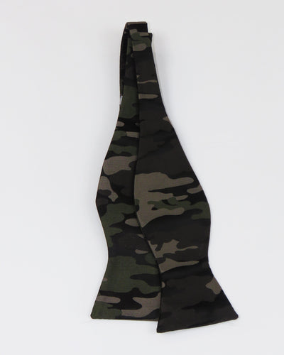 Camouflage pattern Bow Tie