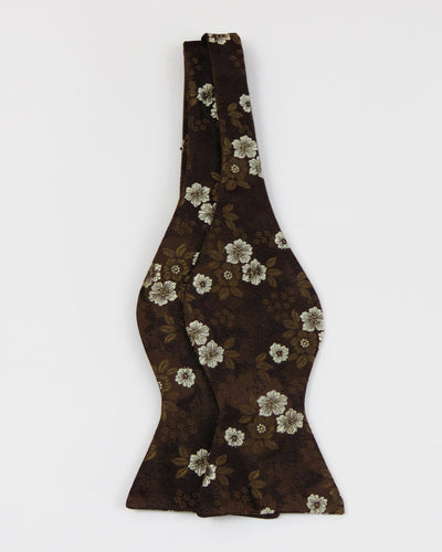 Brown floral pattern self tie bow tie set